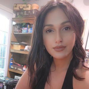 Meet your Posher, Alexus